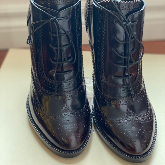 Authentic Burberry Leather bootie - Picture 4 of 8